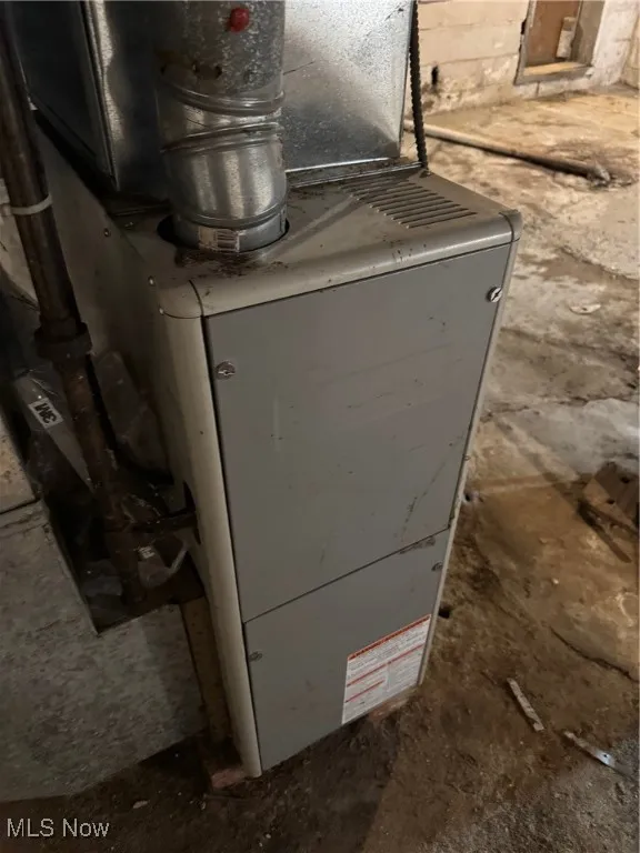 Utilities with heating unit