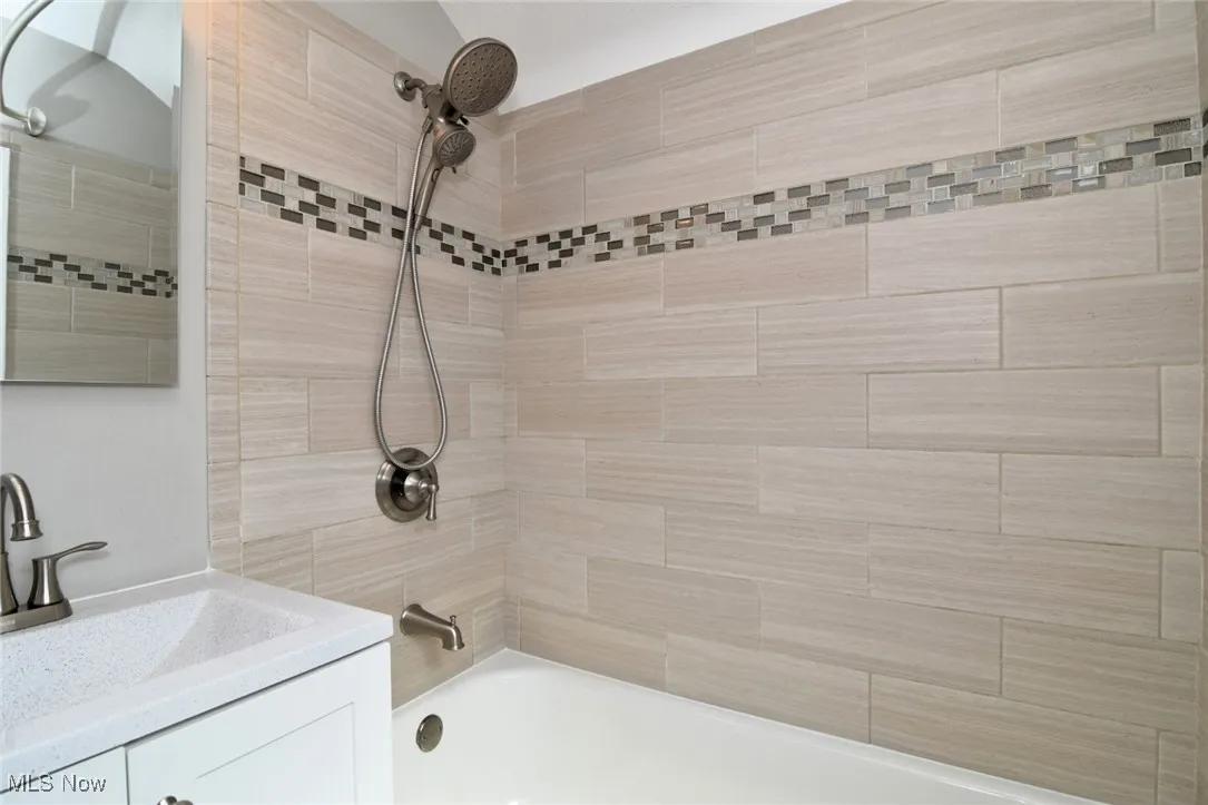 1187 Gordon Road, Lyndhurst, Ohio 44124,MLS Now Listing ID