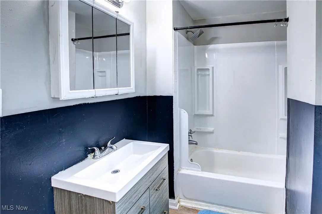884 Nela View Road, Cleveland Heights, Ohio 44112,MLS Now Listing ID