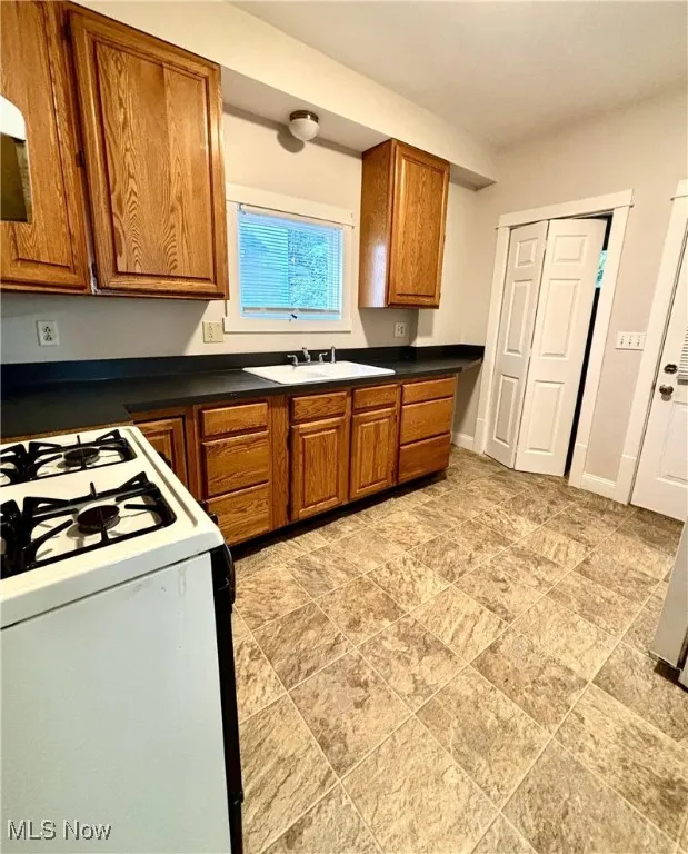 327 Grand Avenue, Akron, Ohio 44302,MLS Now Listing ID