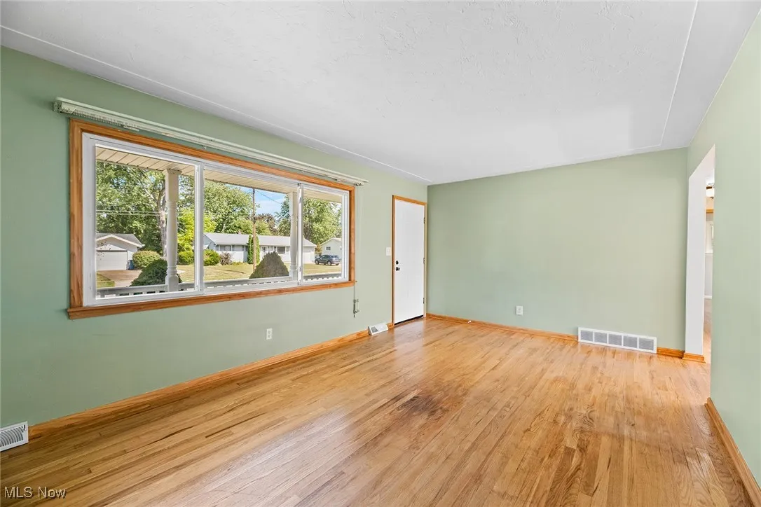 633 Sherrie Lane, Lorain, Ohio 44053,MLS Now Listing ID