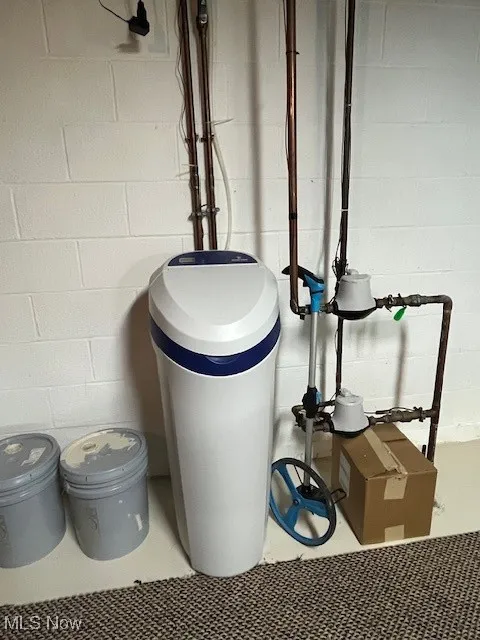  Vew of a water softener