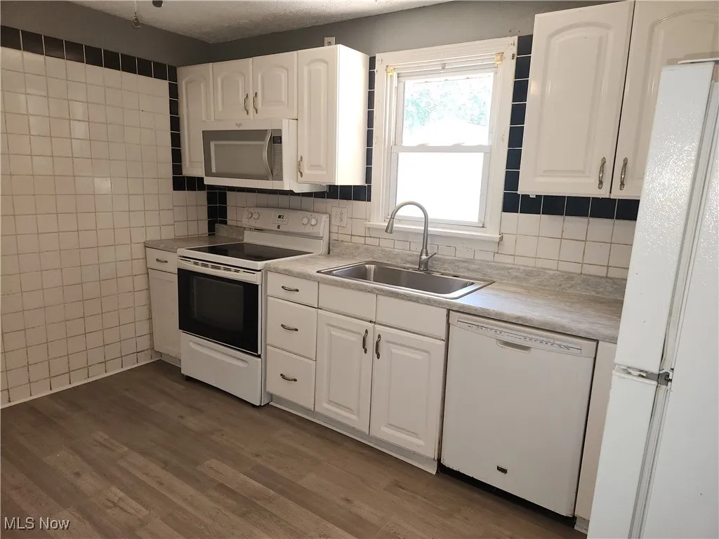 6805 Waynesburg Drive, Waynesburg, Ohio 44688,MLS Now Listing ID