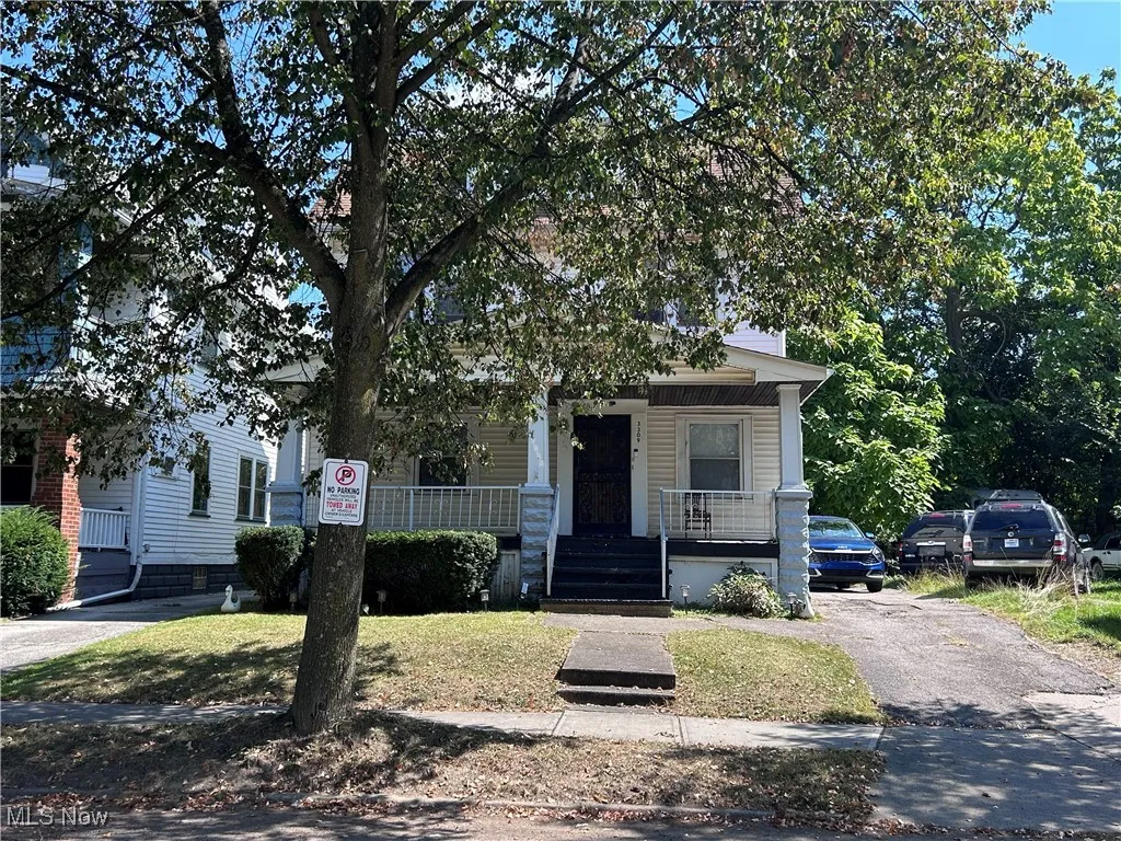 View of front of home featuring driveway