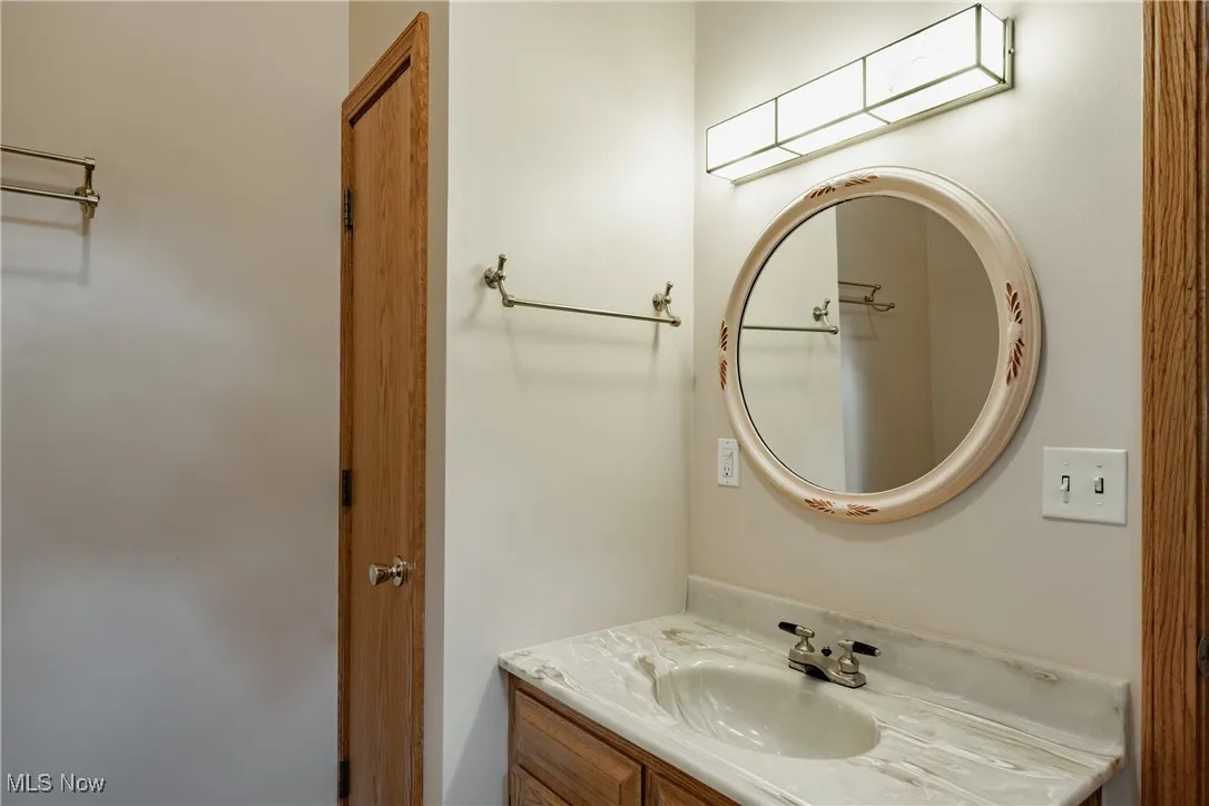 New Bathroom Vanity