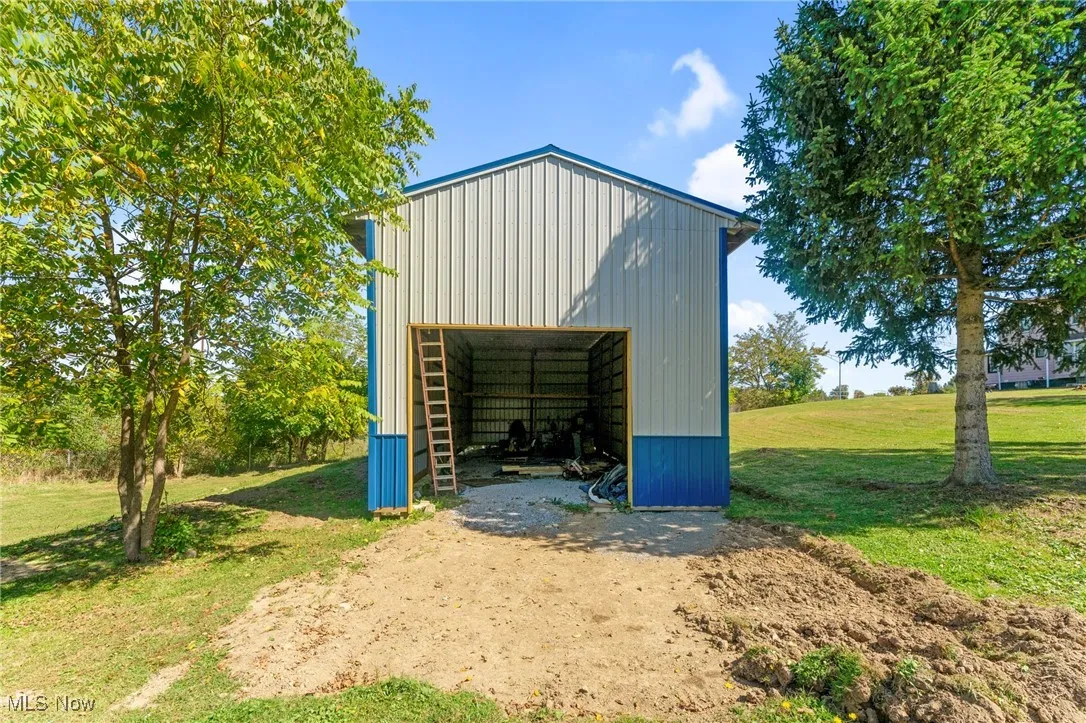 20 x 50 pole barn