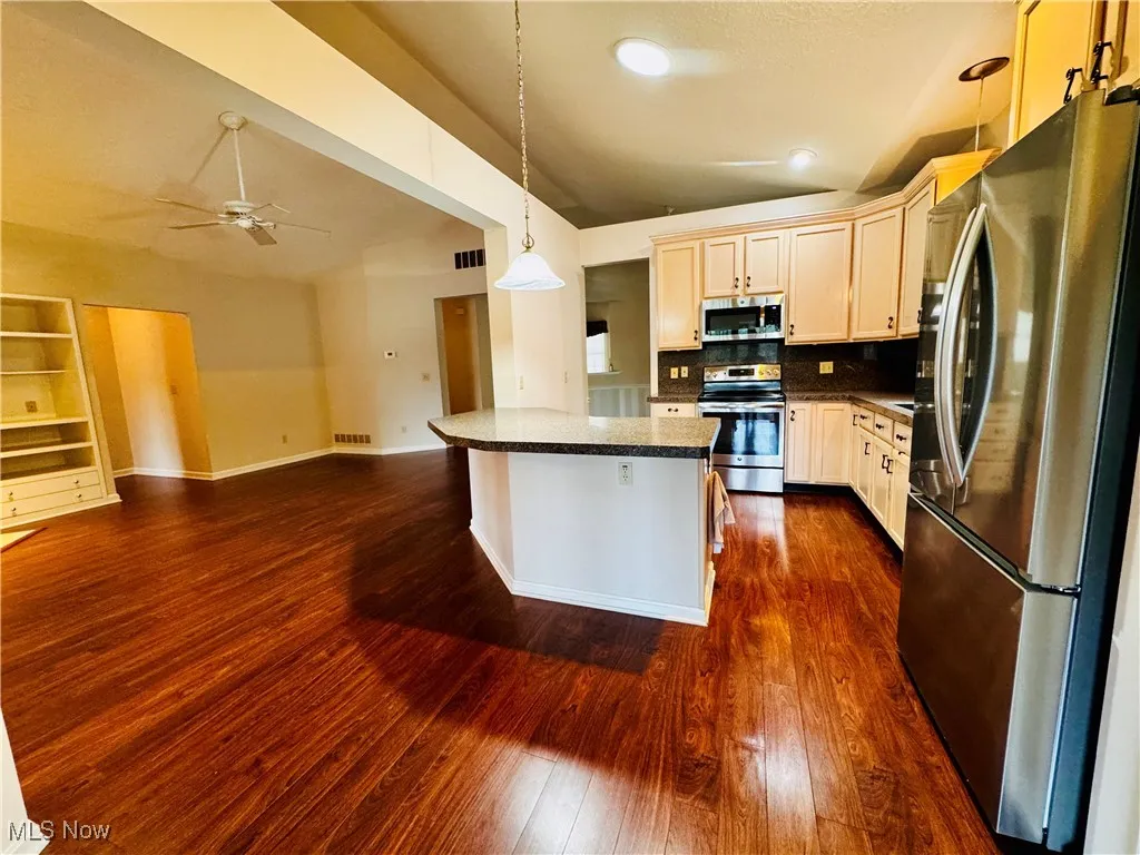Kitchen cream cabinets