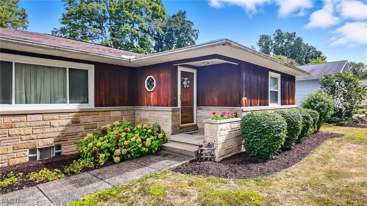 7979 Brookwood, Warren, Ohio 44484,MLS Now Listing ID
