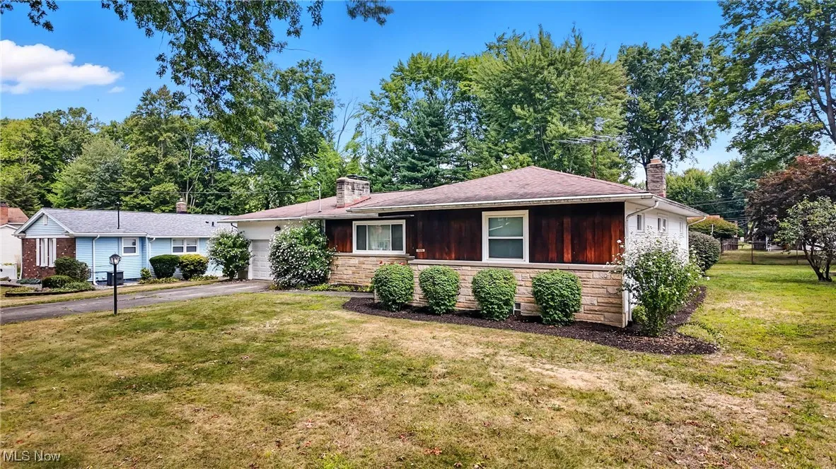 7979 Brookwood, Warren, Ohio 44484,MLS Now Listing ID