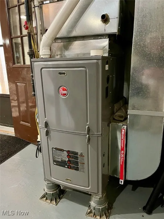 Utilities with heating unit