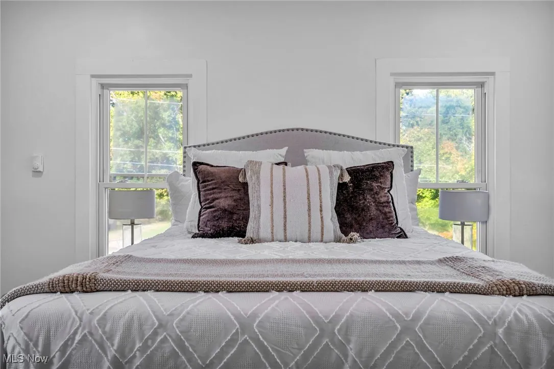 Upstairs Bedroom3/3