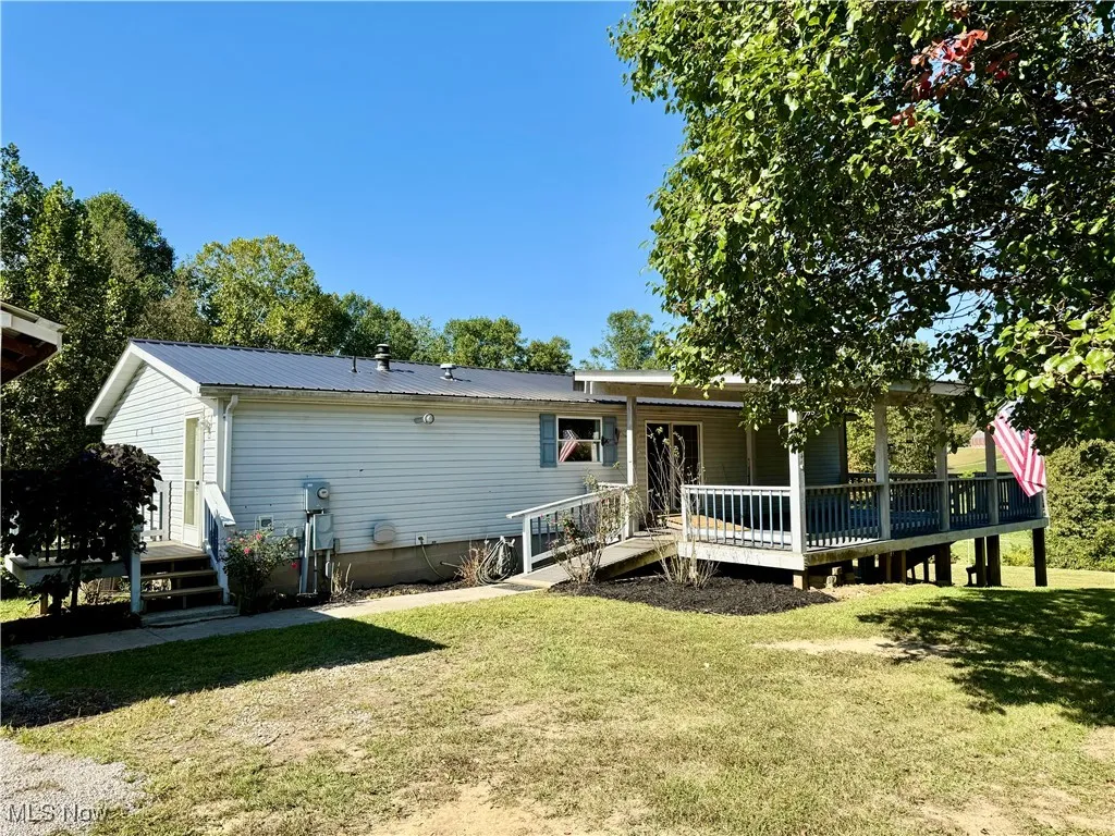 Welcome to 180 Ross Run Rd Alma WV
