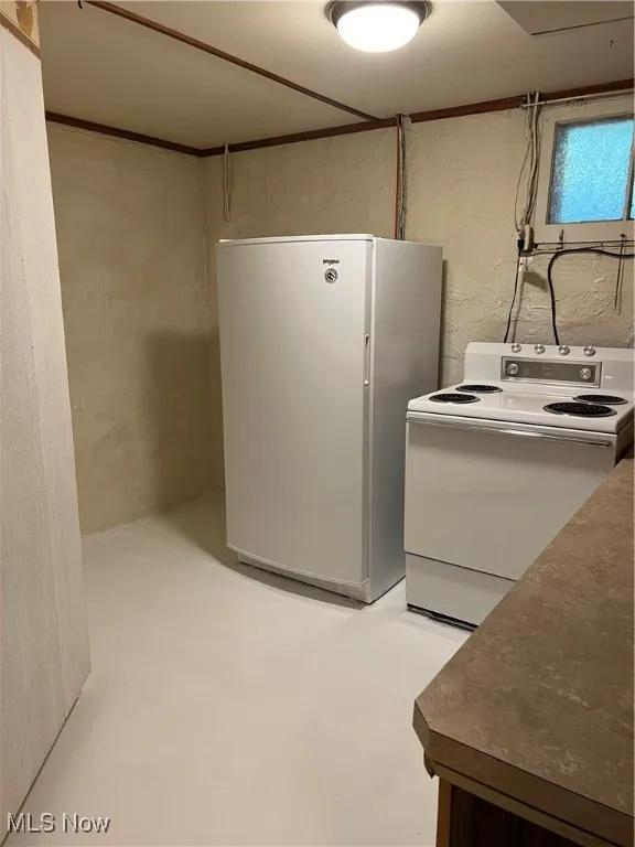 Lower-level kitchen