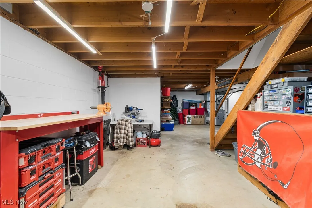 Another view of the shop and to the rear is more basement.