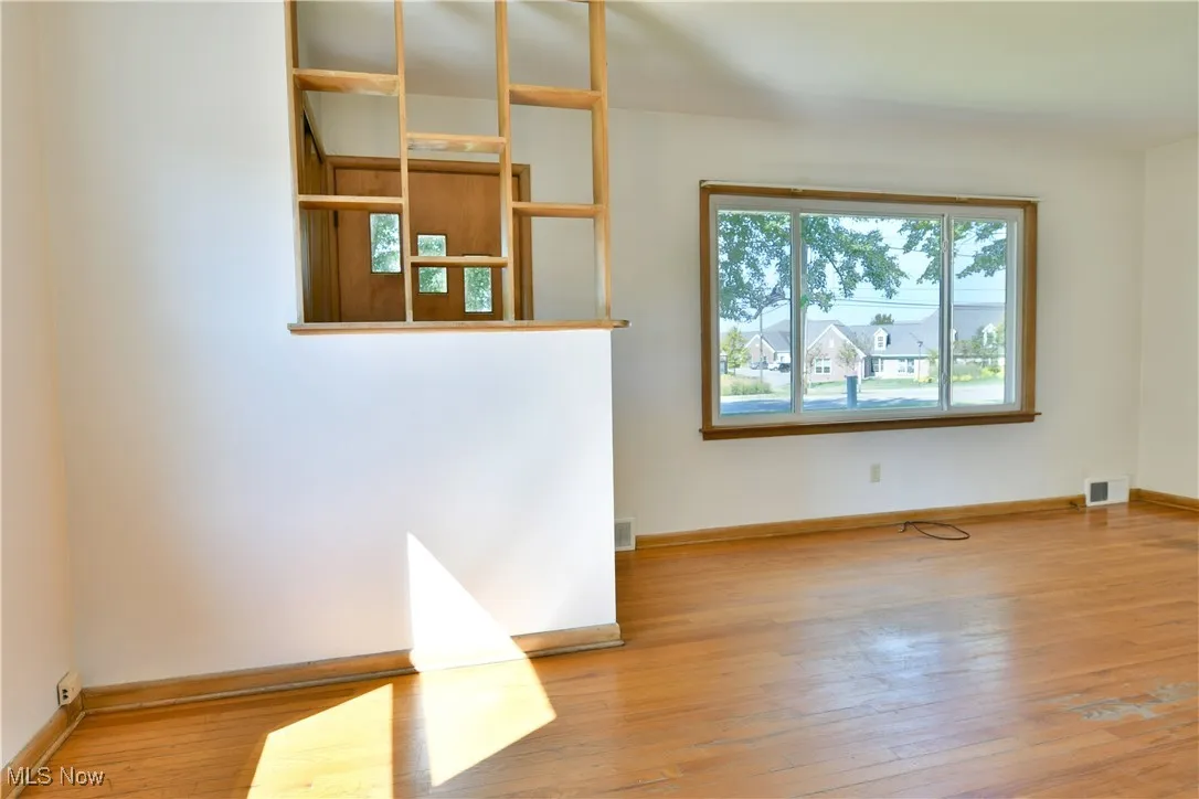 300 N Mecca Street, Cortland, Ohio 44410,MLS Now Listing ID