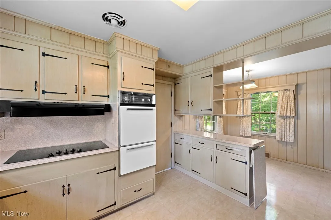 16 Lyman Circle, Shaker Heights, Ohio 44122,MLS Now Listing ID