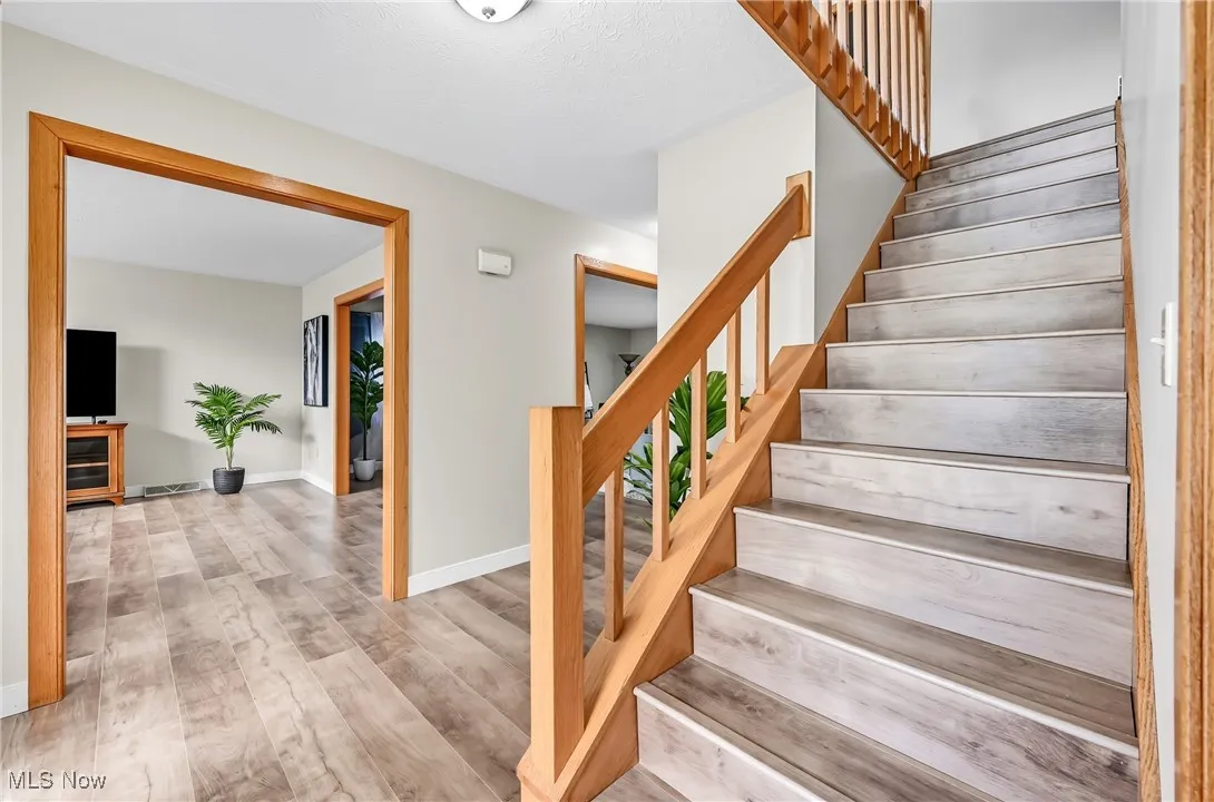 387 Avalon Drive, Howland, Ohio 44484,MLS Now Listing ID