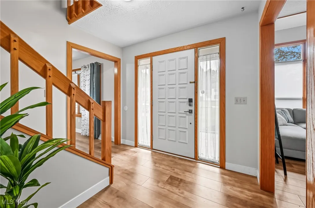387 Avalon Drive, Howland, Ohio 44484,MLS Now Listing ID