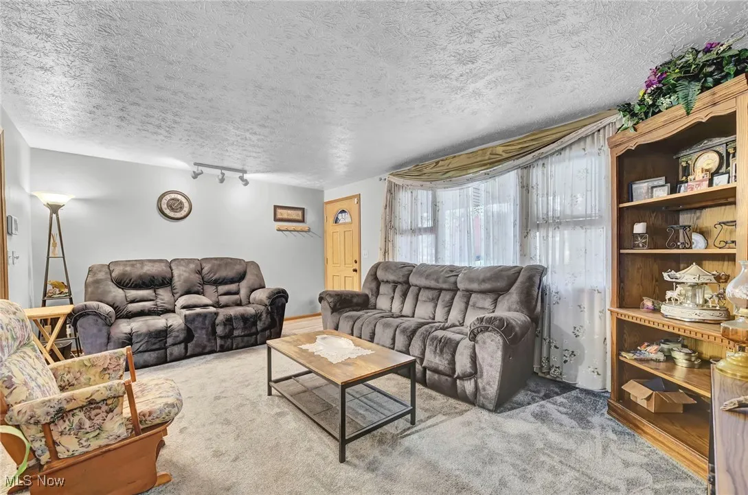 1877 E 39th Street, Lorain, Ohio 44055,MLS Now Listing ID