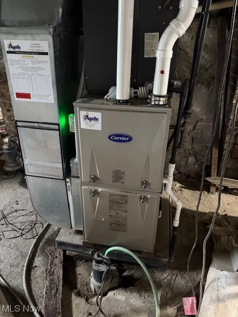 Utility room with heating unit