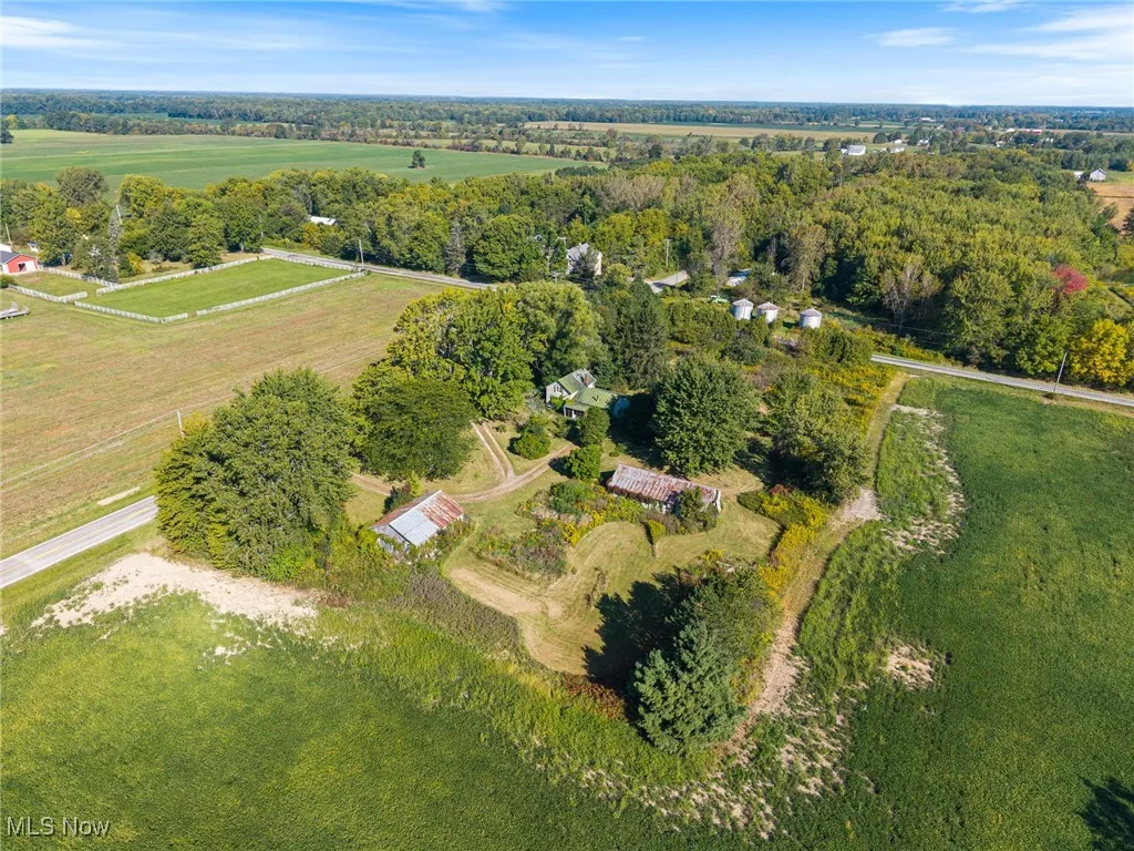 Aerial view of property's location featuring rural landscape