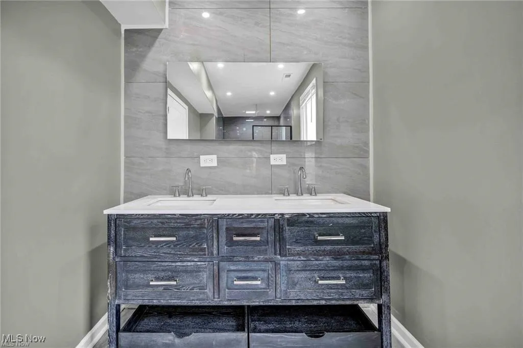 1812 Brevier Avenue, Cleveland, Ohio 44113,MLS Now Listing ID