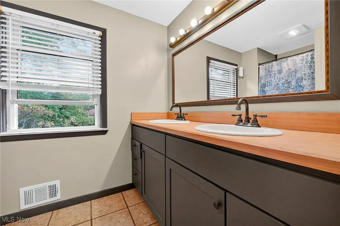 4866 Fairlawn Road, Lyndhurst, Ohio 44124,MLS Now Listing ID