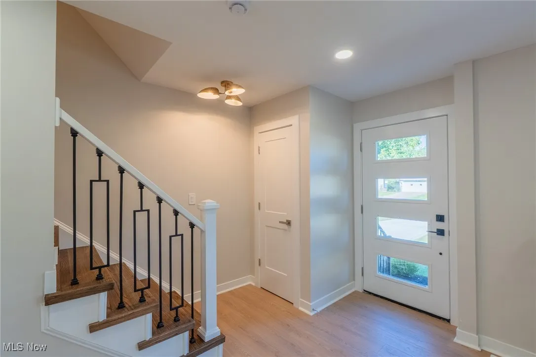 5108 E Farnhurst Road, Lyndhurst, Ohio 44124,MLS Now Listing ID