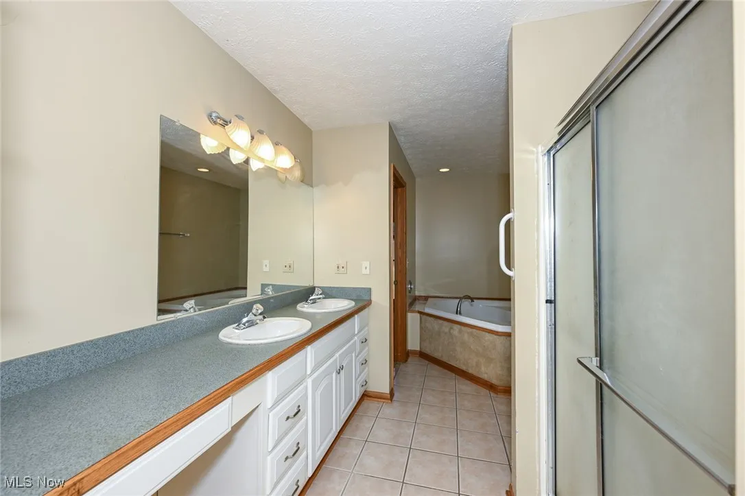 3840 Deer Lake Drive, Medina, Ohio 44256,MLS Now Listing ID