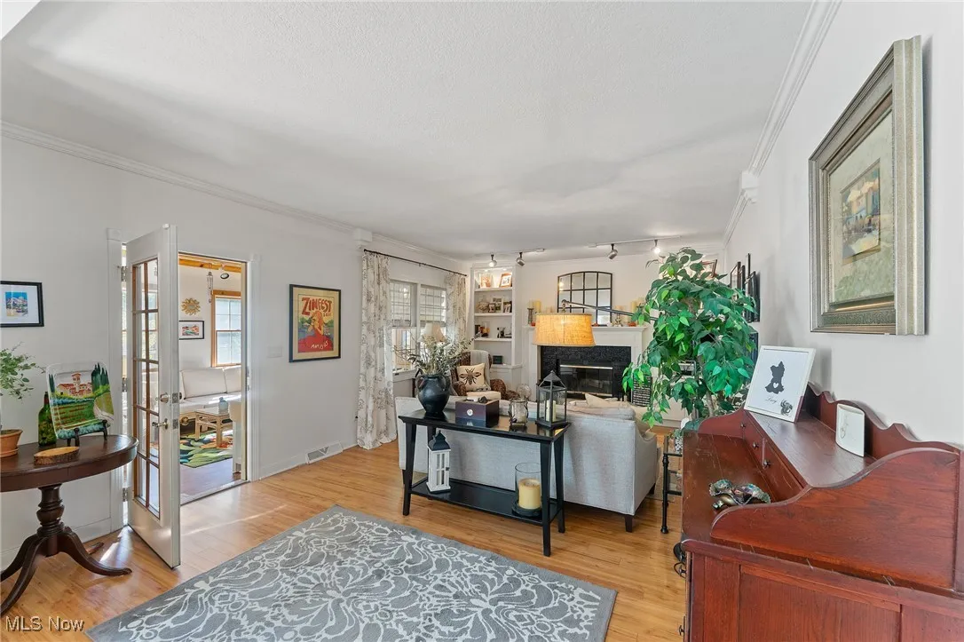 6976 White Oak Drive, Hubbard, Ohio 44425,MLS Now Listing ID