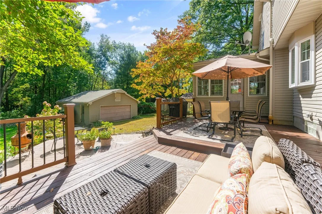 6976 White Oak Drive, Hubbard, Ohio 44425,MLS Now Listing ID