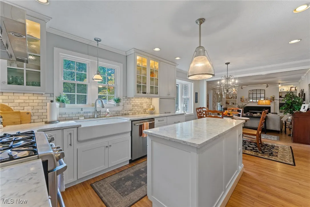 6976 White Oak Drive, Hubbard, Ohio 44425,MLS Now Listing ID