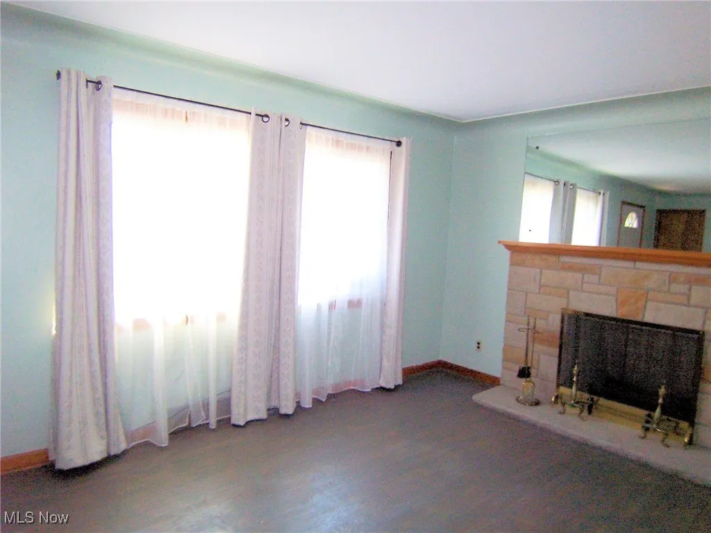 Plenty of natural light in living room