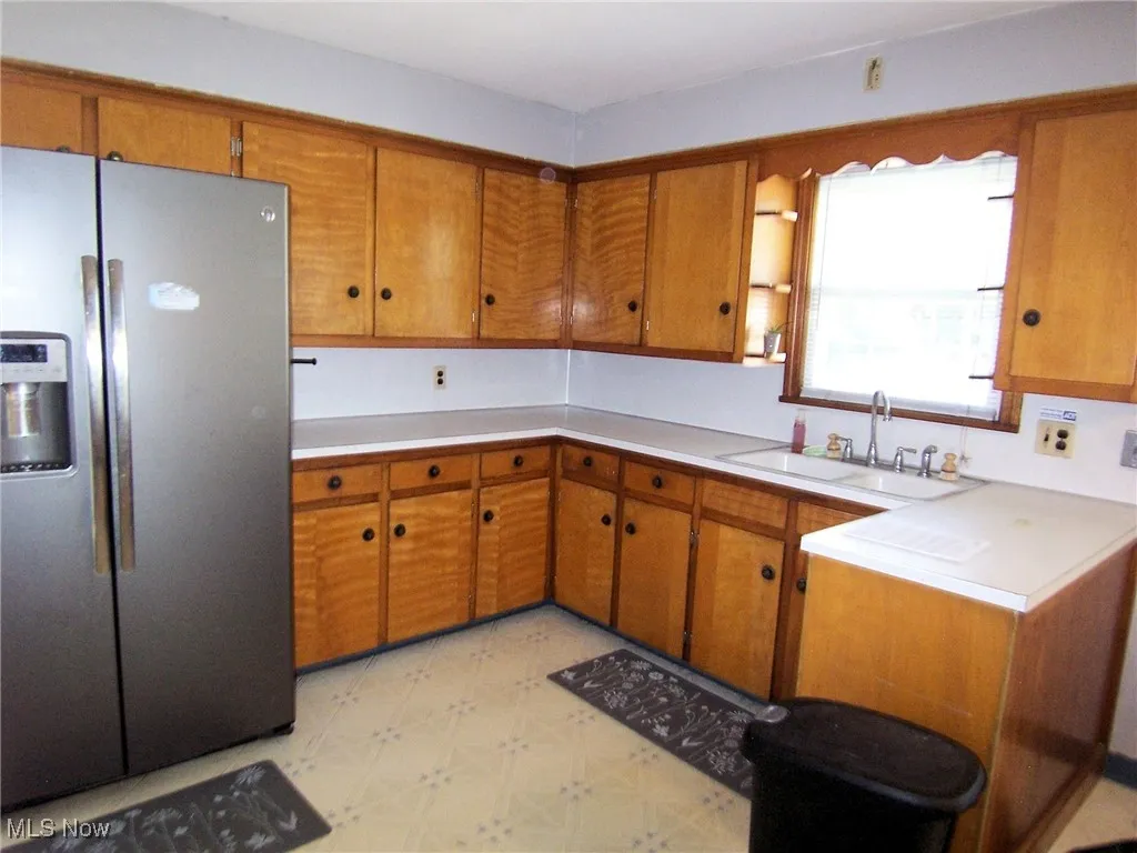 Roomy kitchen