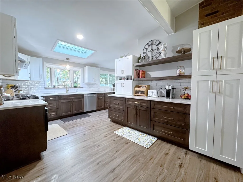 202 4th Avenue, Berea, Ohio 44017,MLS Now Listing ID