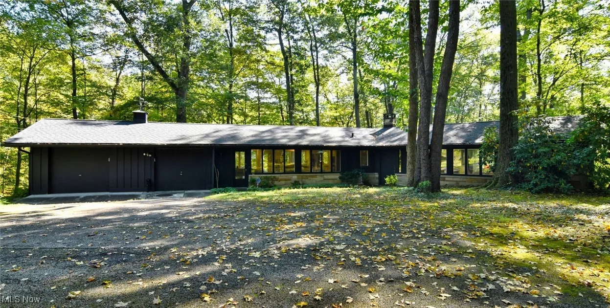 30 Mitchell Lane, Moreland Hills, Ohio 44022,MLS Now Listing ID