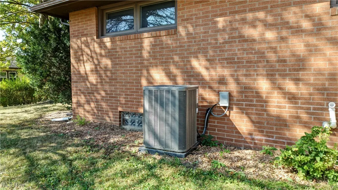 7040 Lutz Avenue, Massillon, Ohio 44646,MLS Now Listing ID