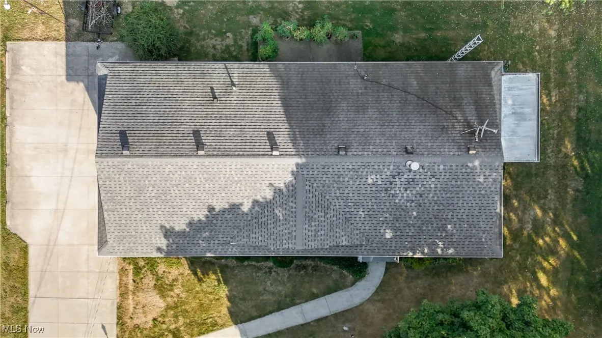 Aerial view of property and surrounding area