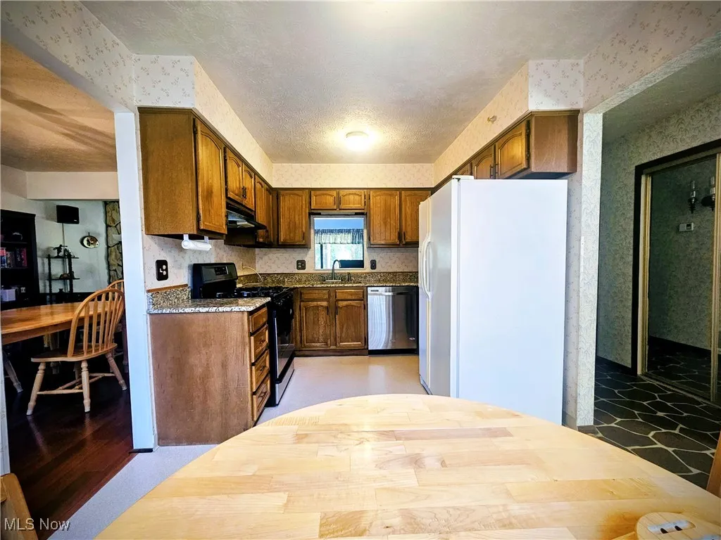 7627 Newton Drive, Mentor, Ohio 44060,MLS Now Listing ID