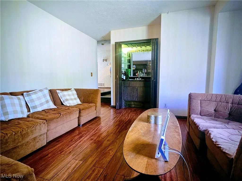 7627 Newton Drive, Mentor, Ohio 44060,MLS Now Listing ID