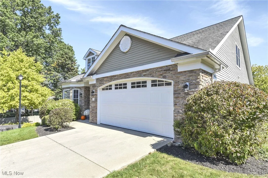 21 Bristol Lane, Rocky River, Ohio 44116,MLS Now Listing ID