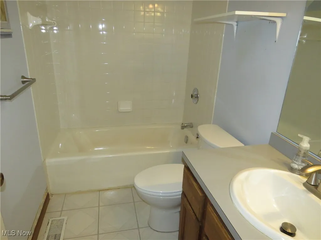 6738 Connecticut Colony Circle, Mentor, Ohio 44060,MLS Now Listing ID
