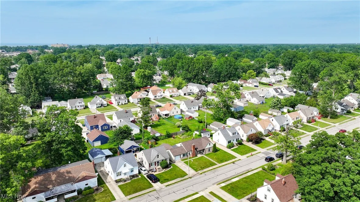 Aerial view front left