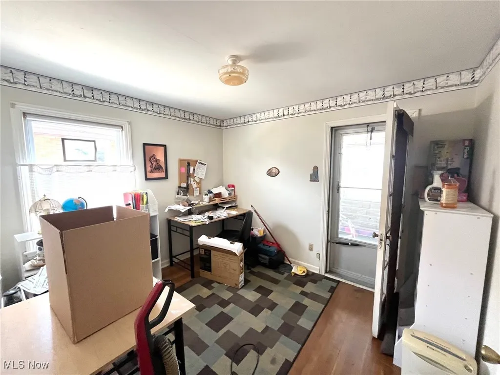 1st floor: 4th BR with exit to screened porch.