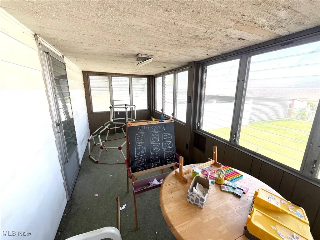 Screened in porch