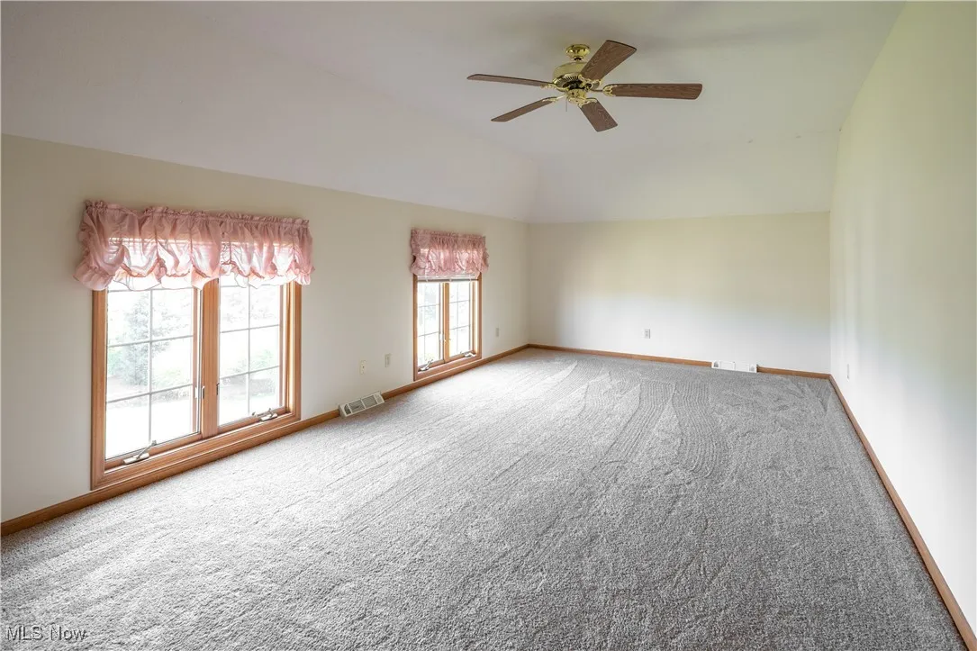 Second upstairs bedroom