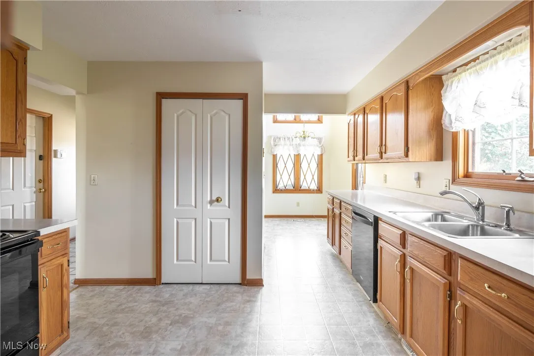 Kitchen with newer appliances and a breakfast nook