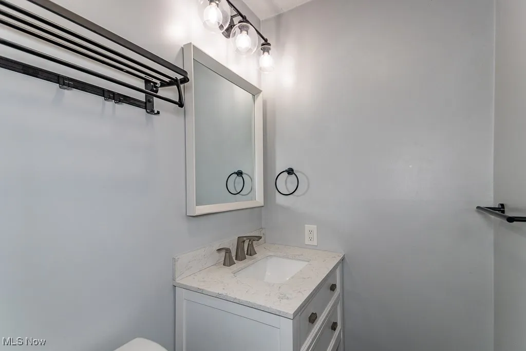 9 E Carriage Drive, Chagrin Falls, Ohio 44022,MLS Now Listing ID