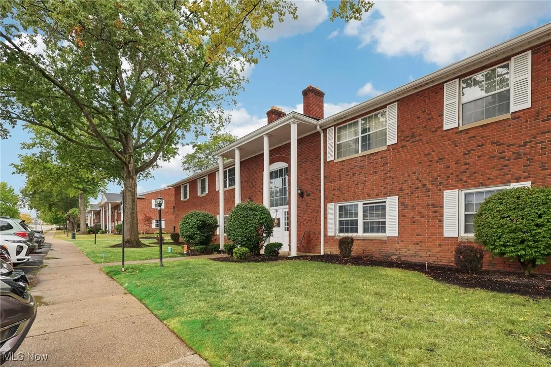 2768 Pease Drive # 208N, Rocky River, Ohio 44116,MLS Now Listing ID