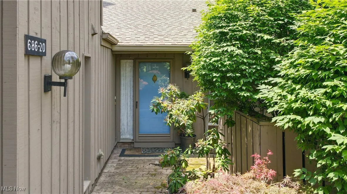 686-20 Fairington Lane, Aurora, Ohio 44202,MLS Now Listing ID